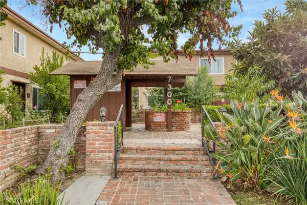 7300 Lennox #J5, Van Nuys, CA 91405