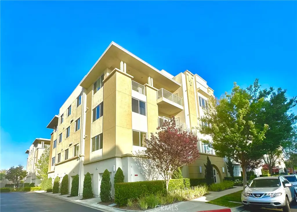 13022 Central Avenue #301, Hawthorne, CA 90250 - Image #1