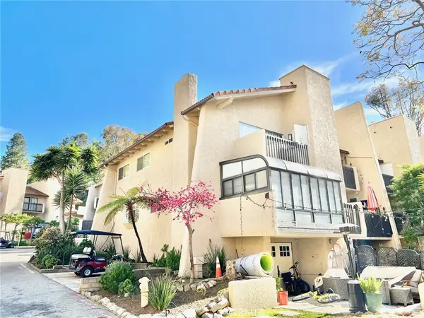 82 Avalon Terrace Road, Avalon, CA 90704