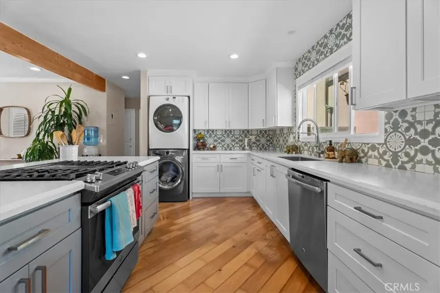 1906 Plant Avenue, Redondo Beach, CA 90278 - Image #3