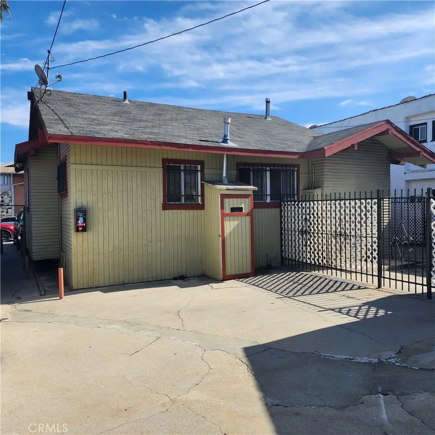 1105 Cherry Ave, Long Beach, CA 90813 - #3