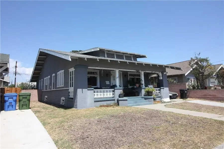 1027 W 46th Street, Los Angeles, CA 90037 - #3