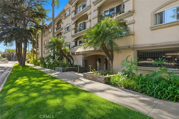 222 7th, Santa Monica, CA 90402