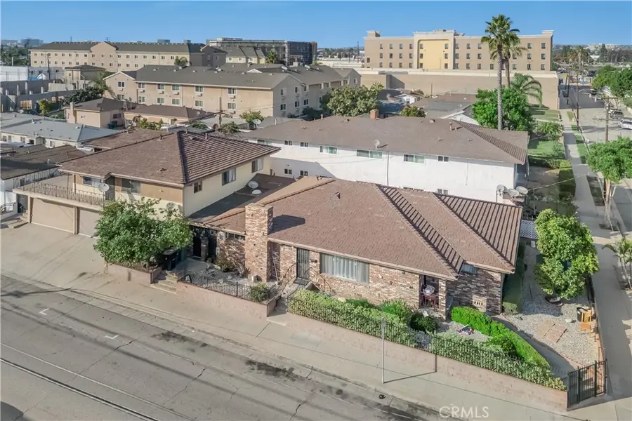 11537 Birch Ave, Hawthorne, CA 90250 - Image #3