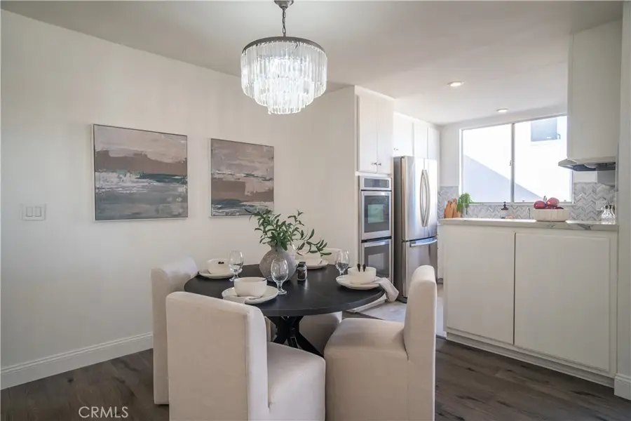 5429 Newcastle #301, Encino, CA 91316 - Image #2