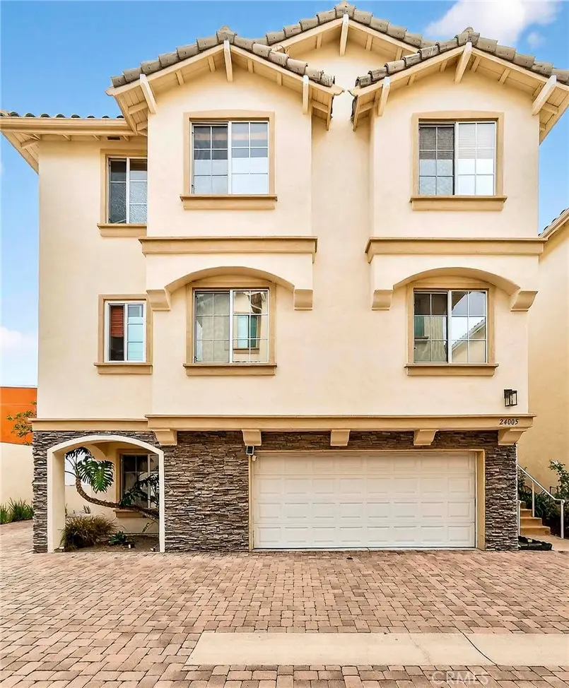 24005 Los Codona, Torrance, CA 90505 - Image #2