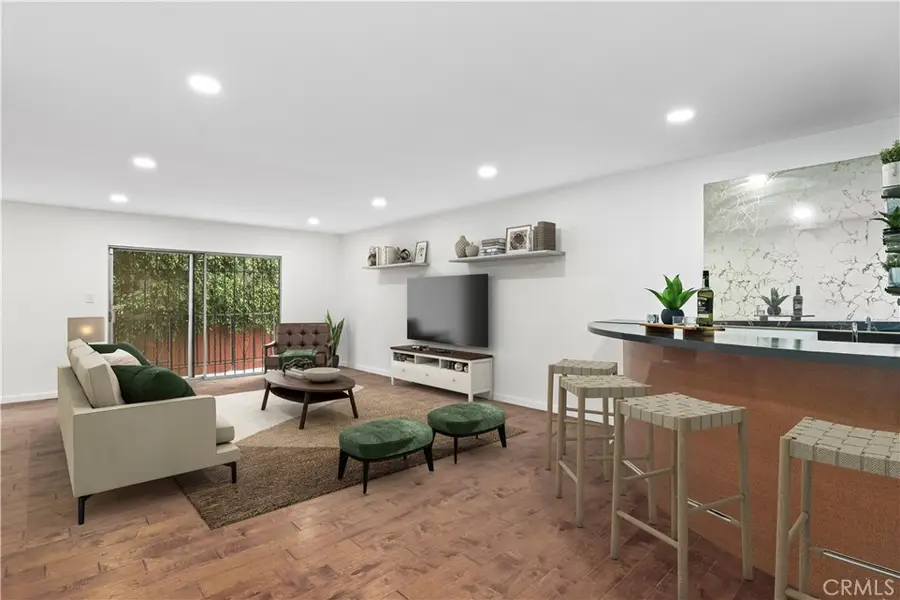 1045 N Kings Road #105, West Hollywood, CA 90069 - Image #2