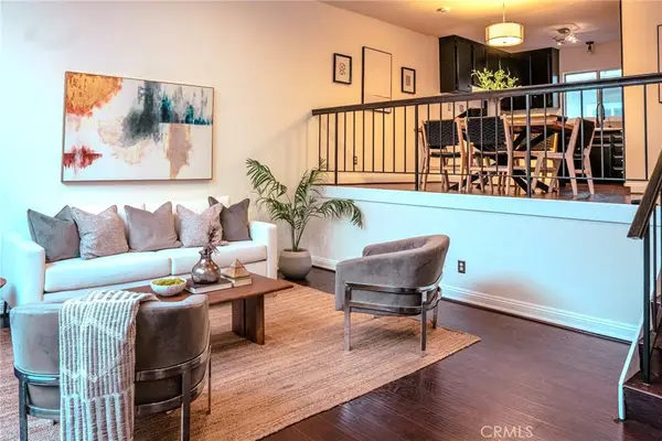 14144 Burbank Boulevard #2, Sherman Oaks, CA 91401