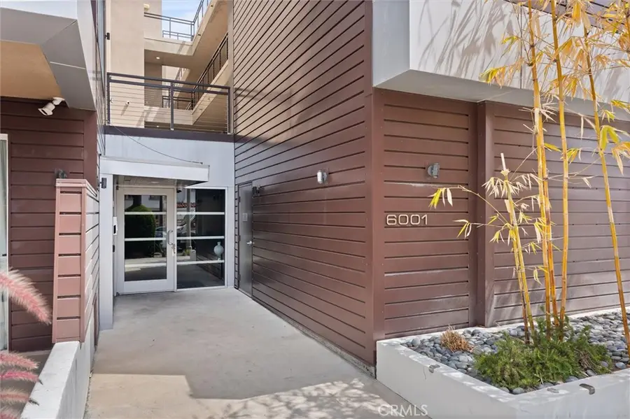 6001 Carlton Way #102, Los Angeles, CA 90028 - #3
