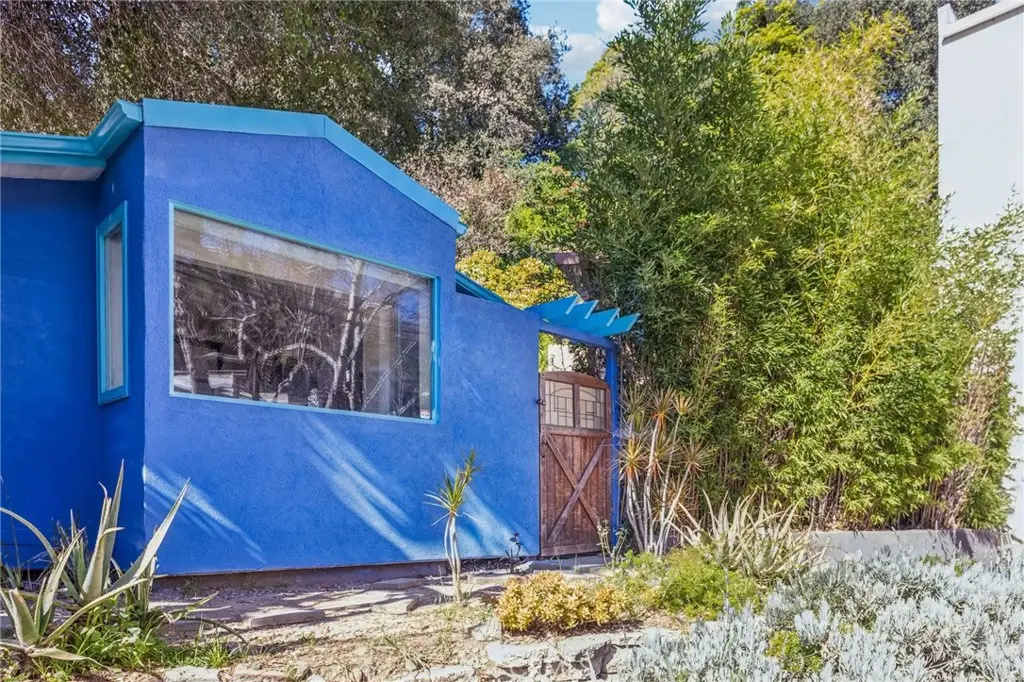 2041 N Beverly Glen Boulevard, Los Angeles, CA 90077 - Image #1