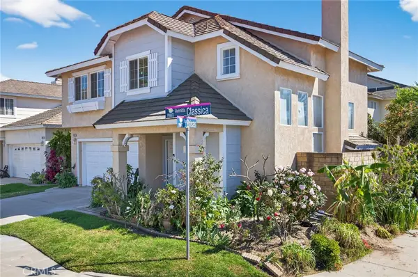 1050 Avenida Classica, Oxnard, CA 93030