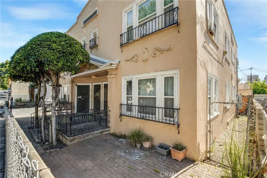 310 S Bonnie Brae, Los Angeles, CA 90057 - #3