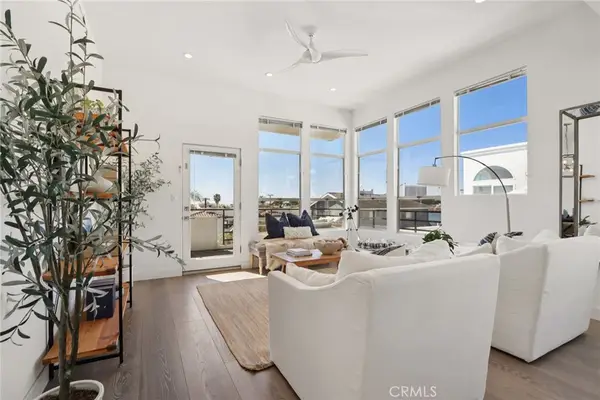 647 1st Place, Hermosa Beach, CA 90254