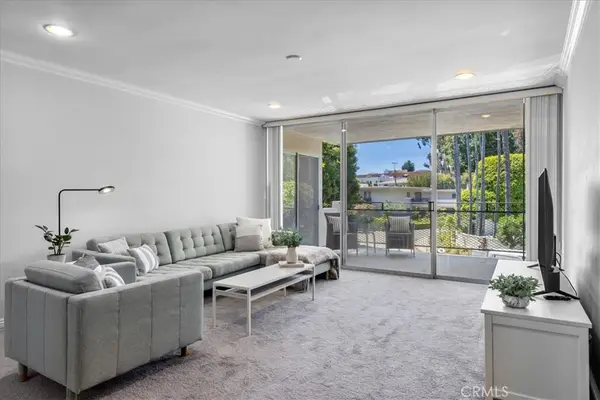 289 S Barrington Avenue #A203, Los Angeles, CA 90049