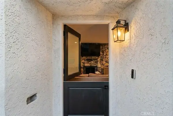 5824 Compass Drive, Los Angeles, CA 90045