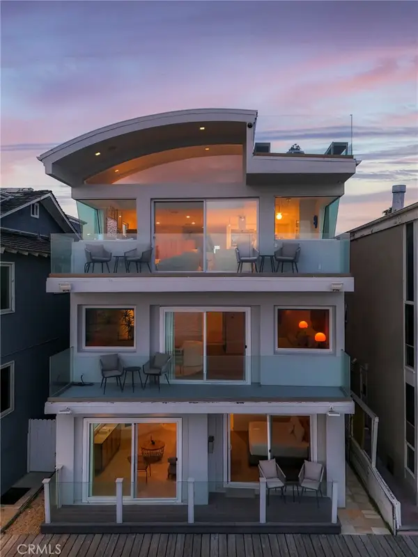 6815 E Seaside Walk, Long Beach, CA 90803