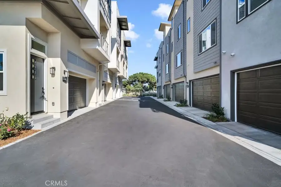582 E Imperial, El Segundo, CA 90245 - #3
