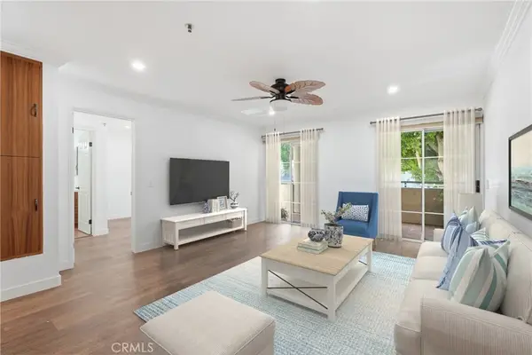 801 Pine #104, Long Beach, CA 90813