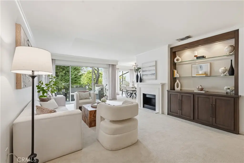 836 S Bundy Drive #303, Los Angeles, CA 90049 - #1