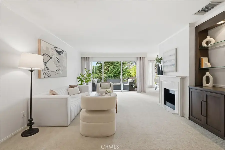 836 S Bundy Drive #303, Los Angeles, CA 90049 - #3
