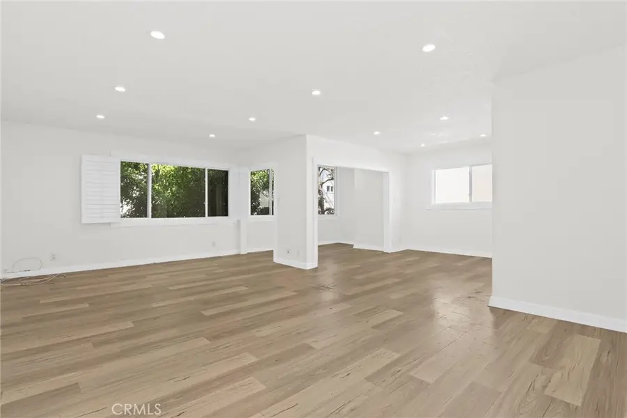 1525 N Hayworth Avenue #204, Los Angeles, CA 90046 - #3