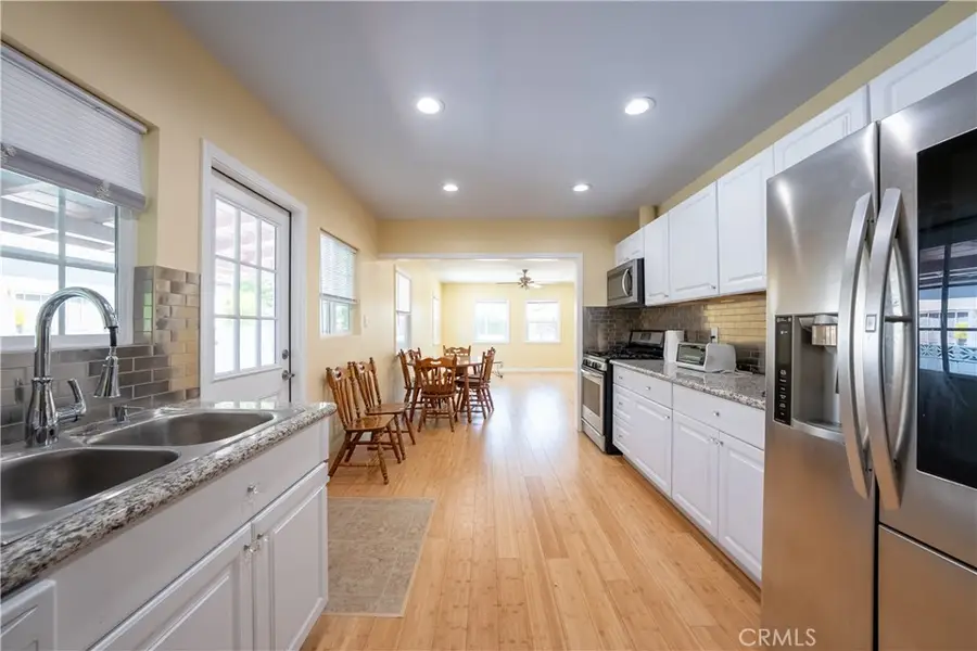 8017 Noble, Panorama City, CA 91402 - #3