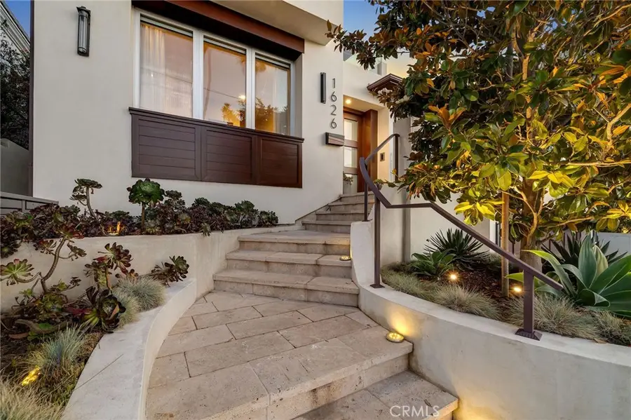 1626 1st Street, Manhattan Beach, CA 90266 - #2