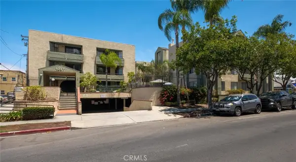 1237 E 6th Street #106, Long Beach, CA 90802