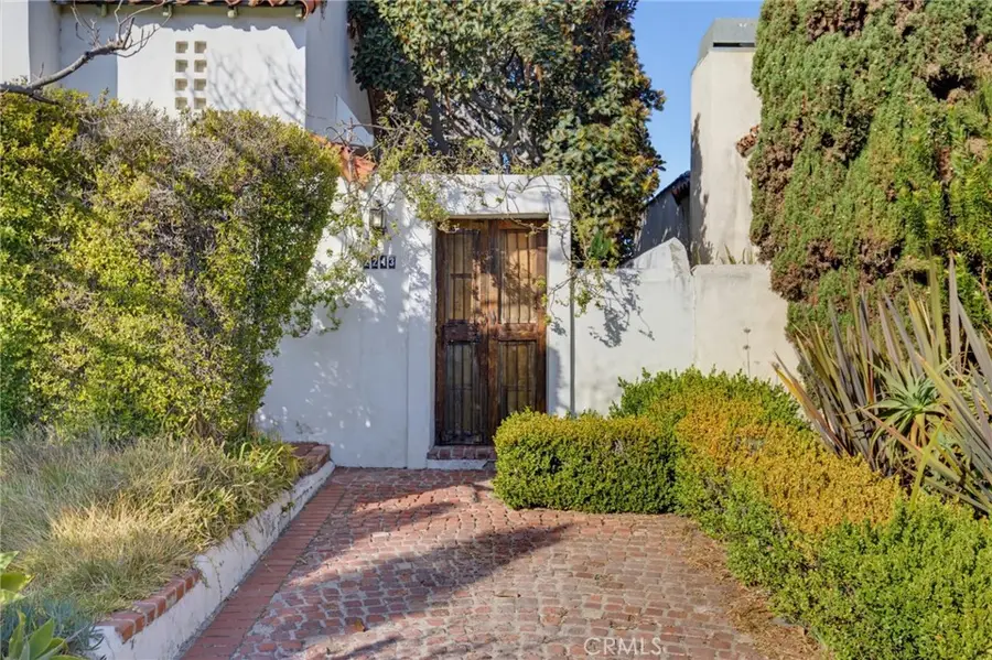 2243 Cloverfield Boulevard, Santa Monica, CA 90405 - #2