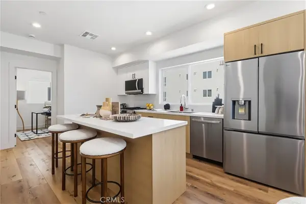 640 N Ardmore Avenue, Los Angeles, CA 90004