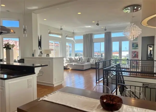 703 11th Street, Hermosa Beach, CA 90254