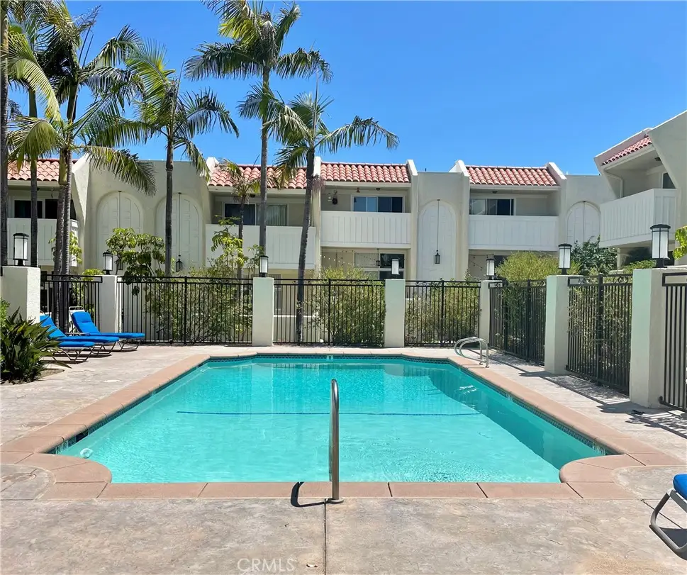 415 2nd, Hermosa Beach, CA 90254 - #1