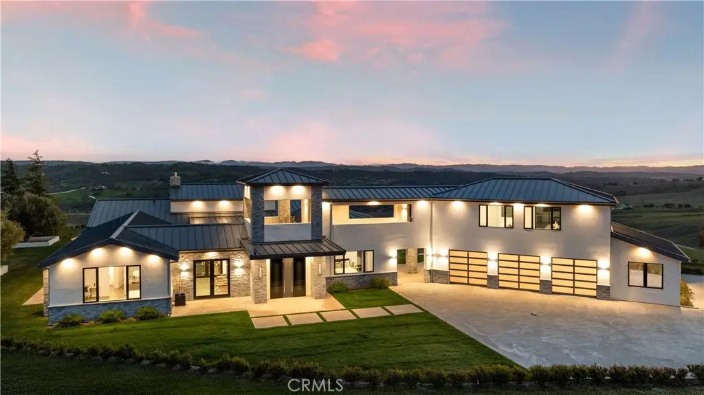 888 Camino Vina, Paso Robles, CA 93446 - Image #1