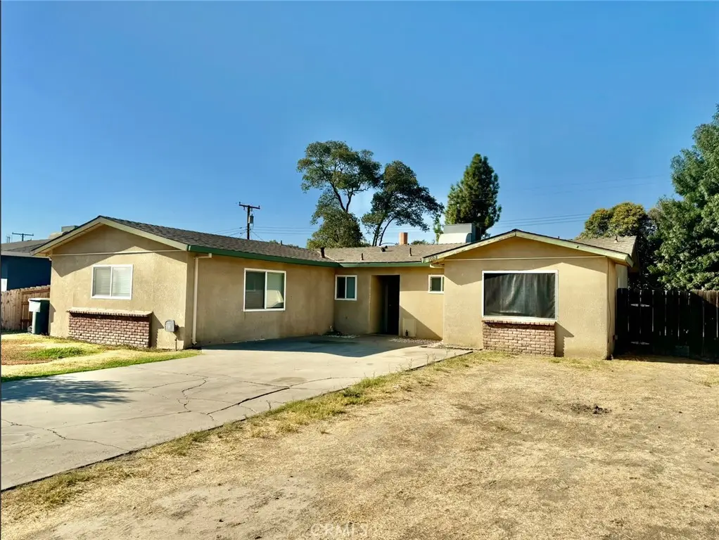 1602 W Dorothea Avenue W, Visalia, CA 93277 - Image #1
