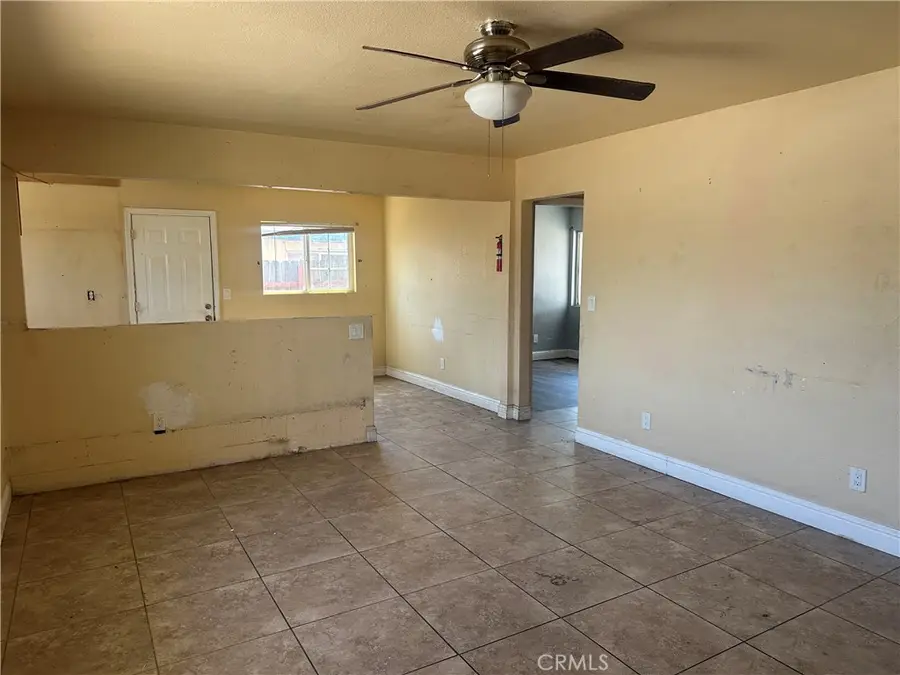 912 Meadows, Bakersfield, CA 93306 - #3