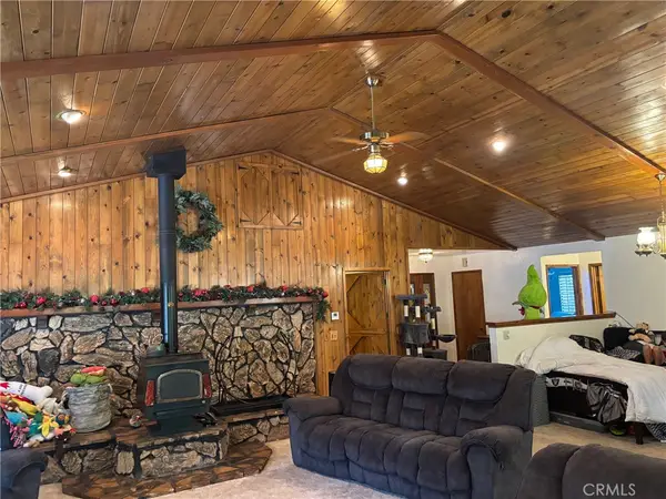 15063 Vorheis Lane, Magalia, CA 95954