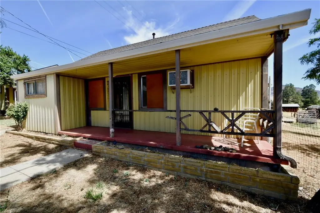 1439 Hawkinsville Humbug Rd., Yreka, CA 96097 - #1