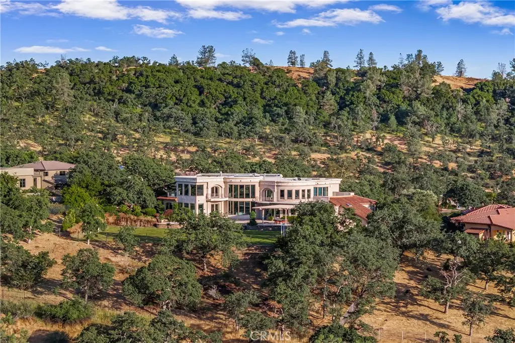 876 Whispering Winds Lane, Chico, CA 95928 - #1