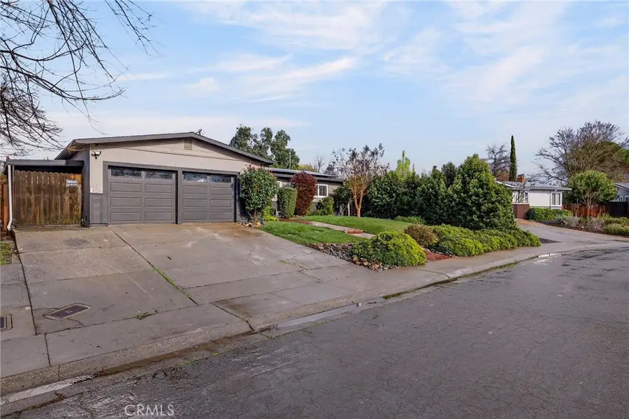 27 Amber Way, Chico, CA 95926 - #3