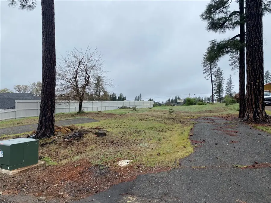 999 Maple Park, Paradise, CA 95969 - #2