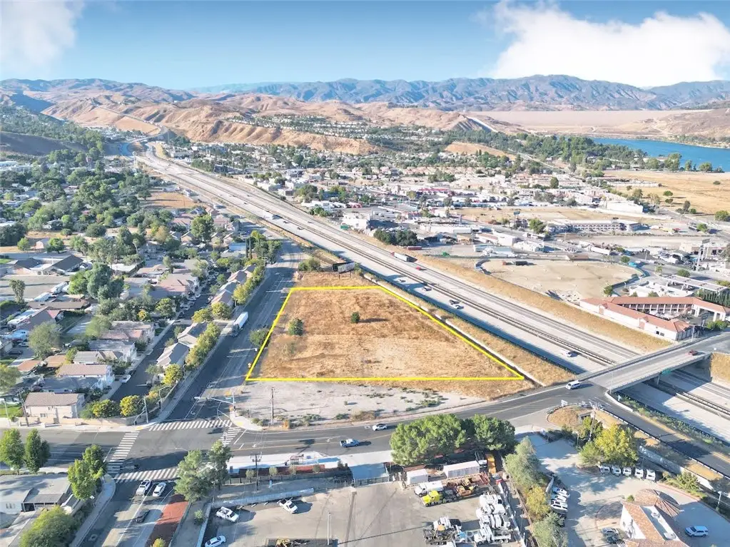 31426 The Old Road N, Castaic, CA 91384 - Image #1