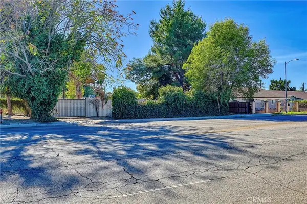 16326 Nordhoff Street, North Hills, CA 91343