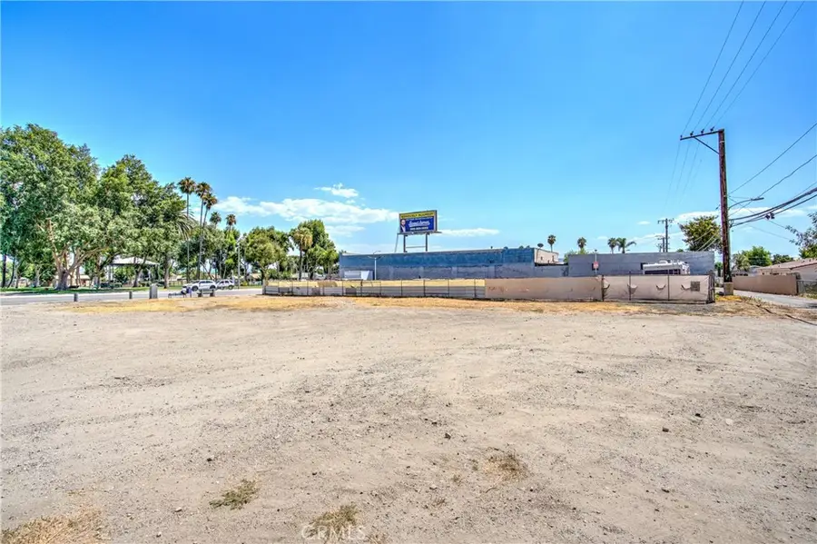 694 N Mount Vernon Avenue, San Bernardino, CA 92411 - Image #2