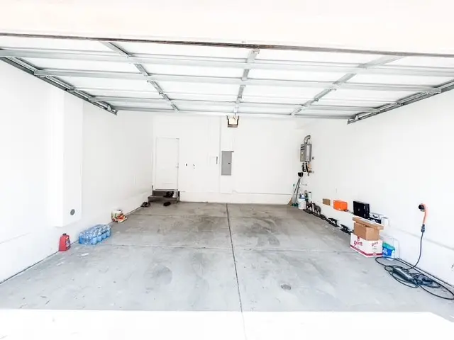 9237 Wakefield Avenue #6, Panorama City, CA 91402 - #3