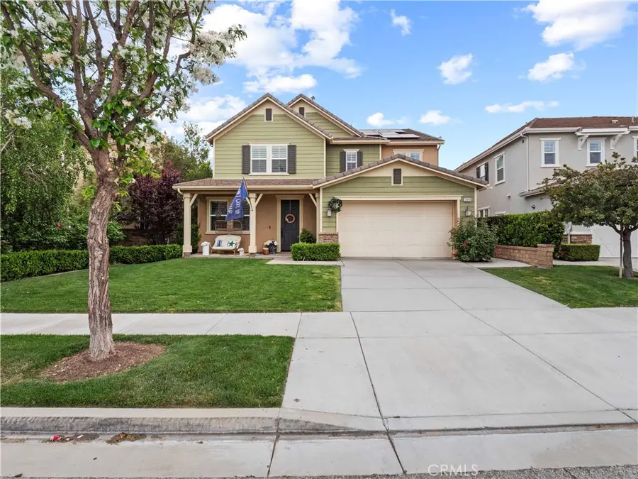 22458 Plantation Court, Saugus, CA 91350 - Image #2