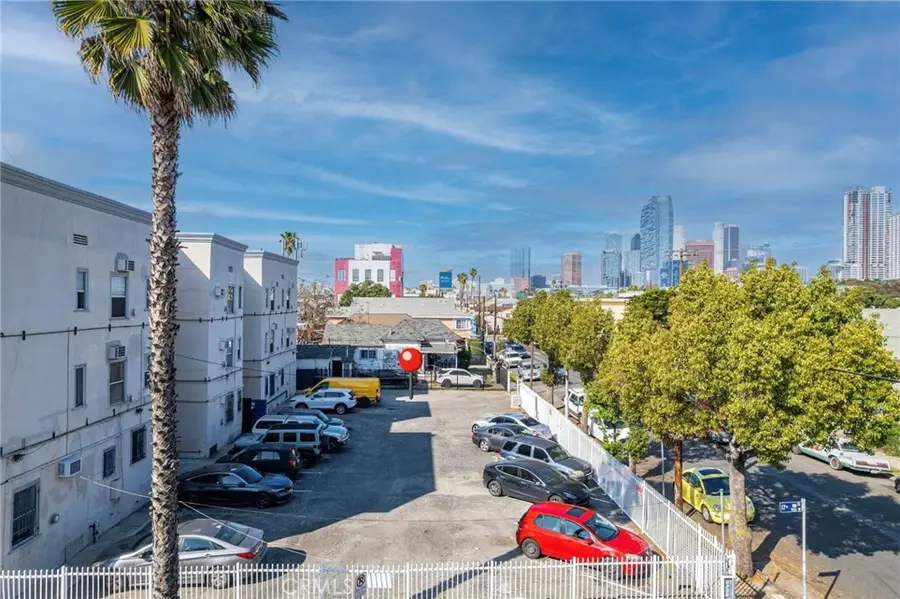 907 W 17th Street, Los Angeles, CA 90015 - Image #3
