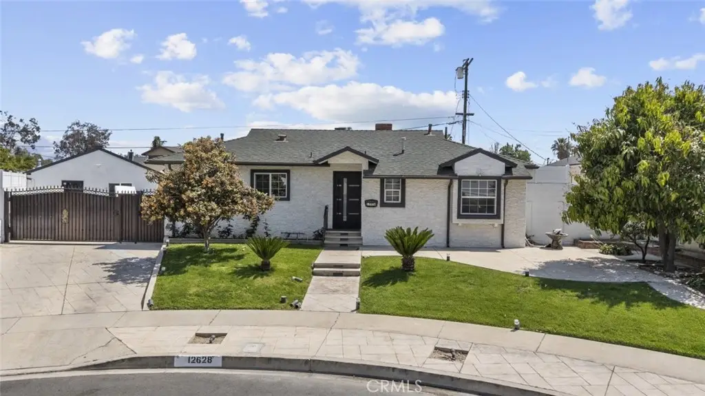 12628 Stagg Street, North Hollywood, CA 91605 - #1