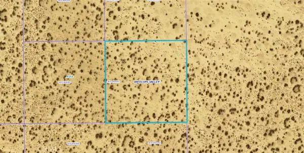 0 E Vic Ave S10, Llano, CA 93591