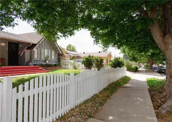 8554 Owensmouth Avenue, Canoga Park, CA 91304