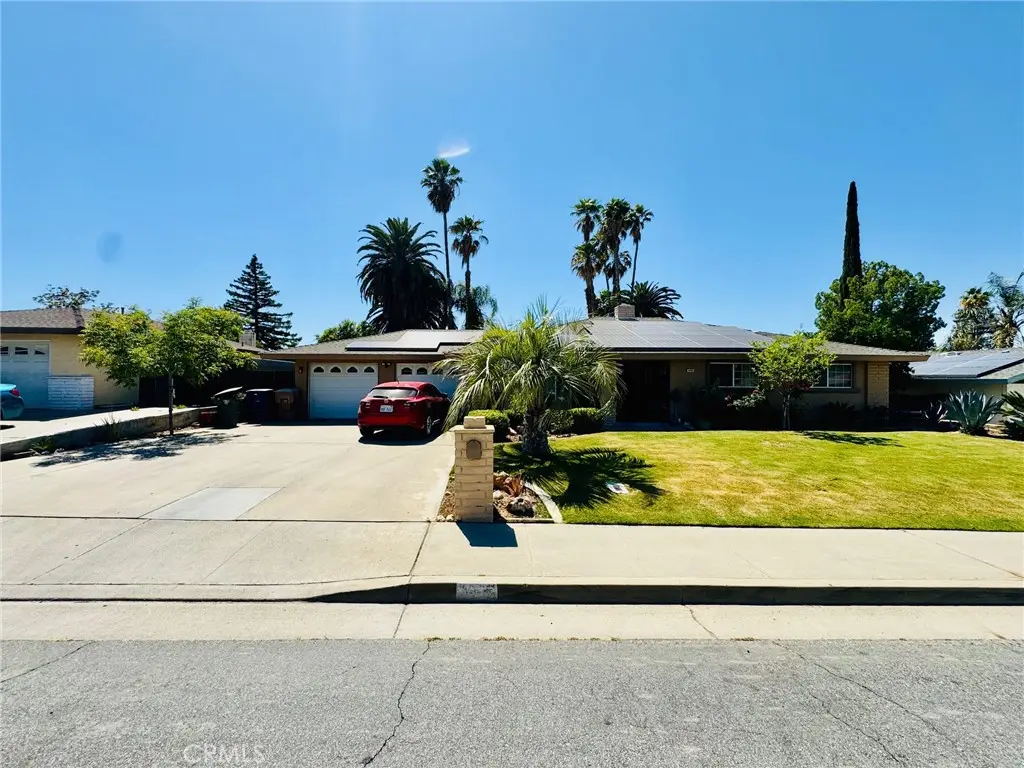 3208 Sunview Drive, Bakersfield, CA 93306 - #1